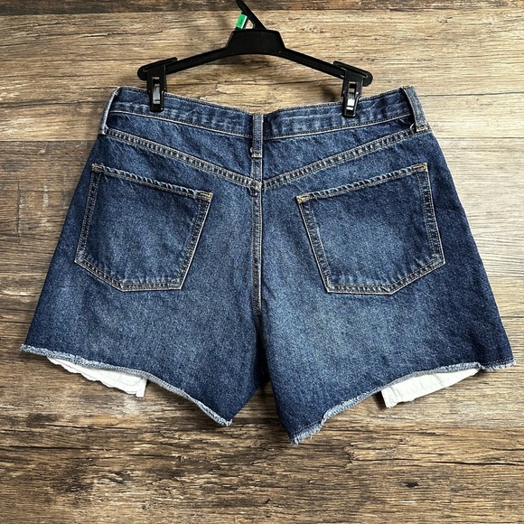Old Navy Blue Jean Shorts High-Waisted Girls Size 18 Plus - Picture 3 of 5